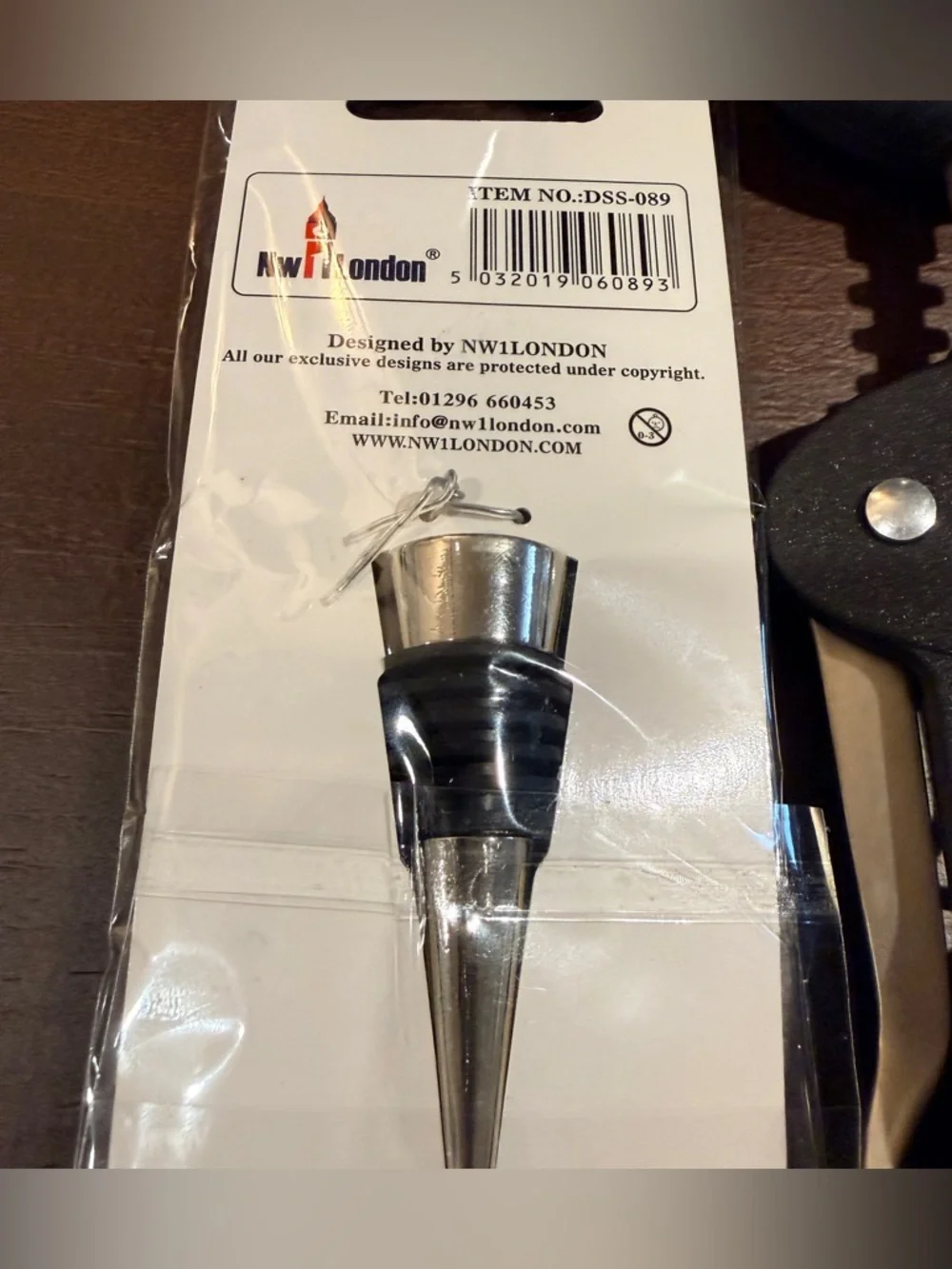 London Wine Stopper + Winged Corkscrew Set